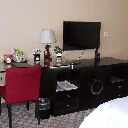 Yijing Holiday Hotel Yimeng Road Linyi  Buitenkant foto