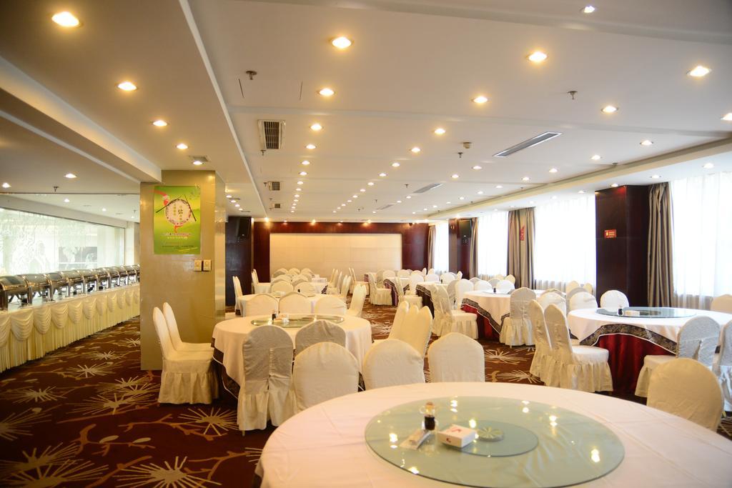 Yijing Holiday Hotel Yimeng Road Linyi  Buitenkant foto