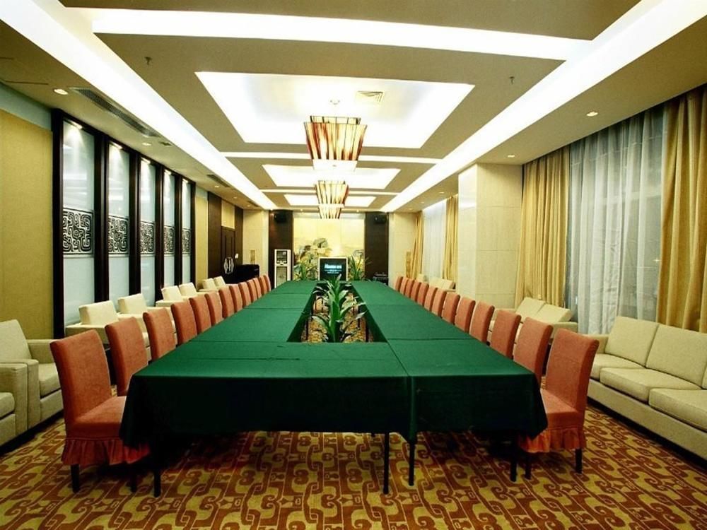 Yijing Holiday Hotel Yimeng Road Linyi  Buitenkant foto