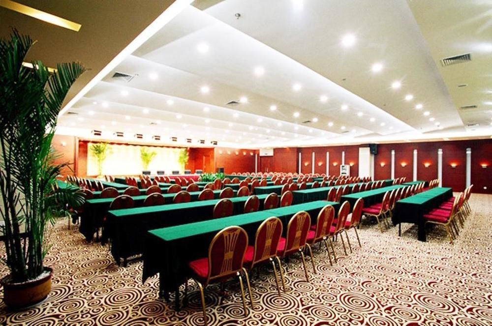 Yijing Holiday Hotel Yimeng Road Linyi  Buitenkant foto