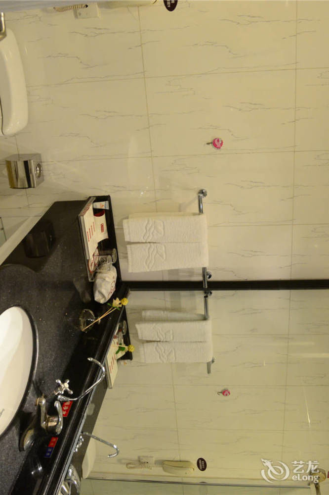 Yijing Holiday Hotel Yimeng Road Linyi  Buitenkant foto